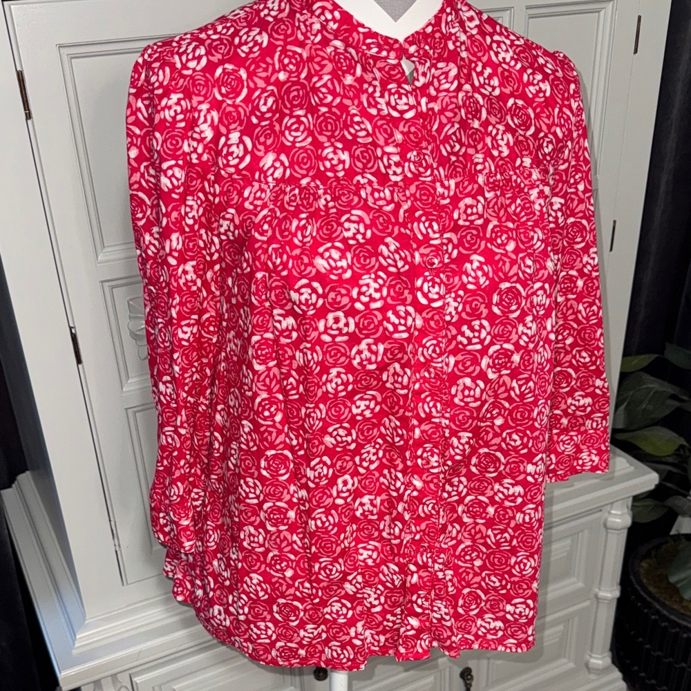 Floral Pink and White Blouse by Liz Claiborne Size Medium